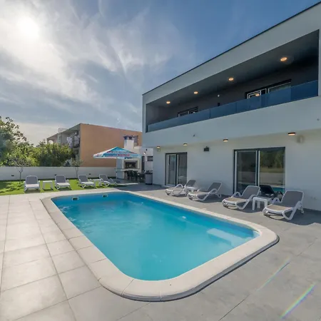 Holiday Home Golden Strings By Interhome Holiday home
