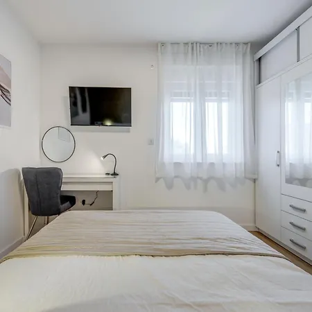 Holiday Home Golden Strings By Interhome *
