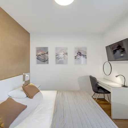 Holiday home Holiday Home Golden Strings By Interhome *